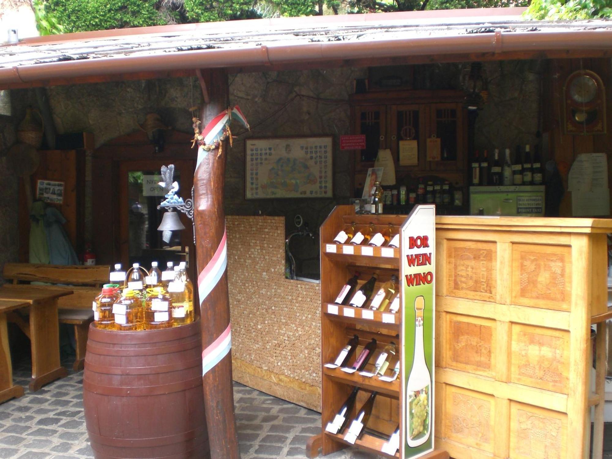 Ferienwohnung Boene Vendeghaz Es Borozo Tokaj Exterior foto